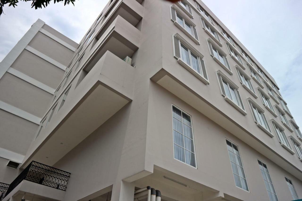 ชาลวา โฮเทล จาการ์ตา Hotel ภายนอก รูปภาพ
